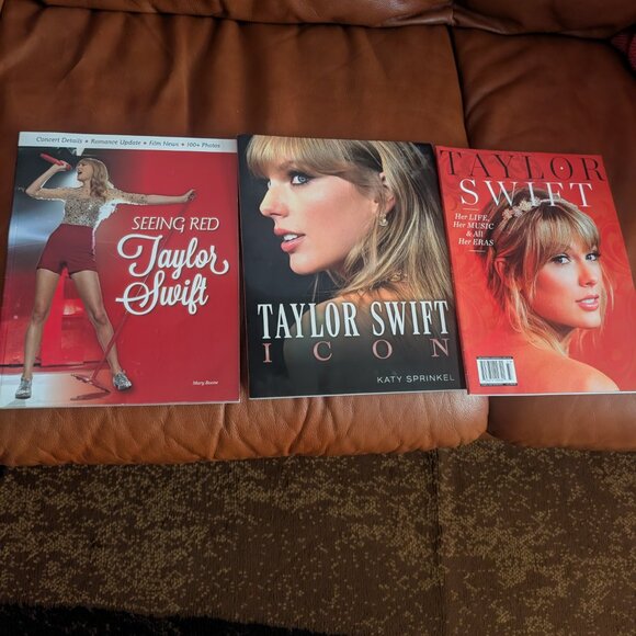 Lot of 3 Taylor Swift Collector's Magazines - Picture 1 of 4